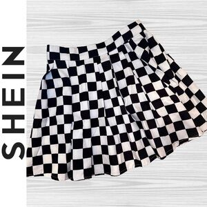 Shein Cheer Tennis Skirt Black White Checkered Pleats Zip Closure / Size XS/2
